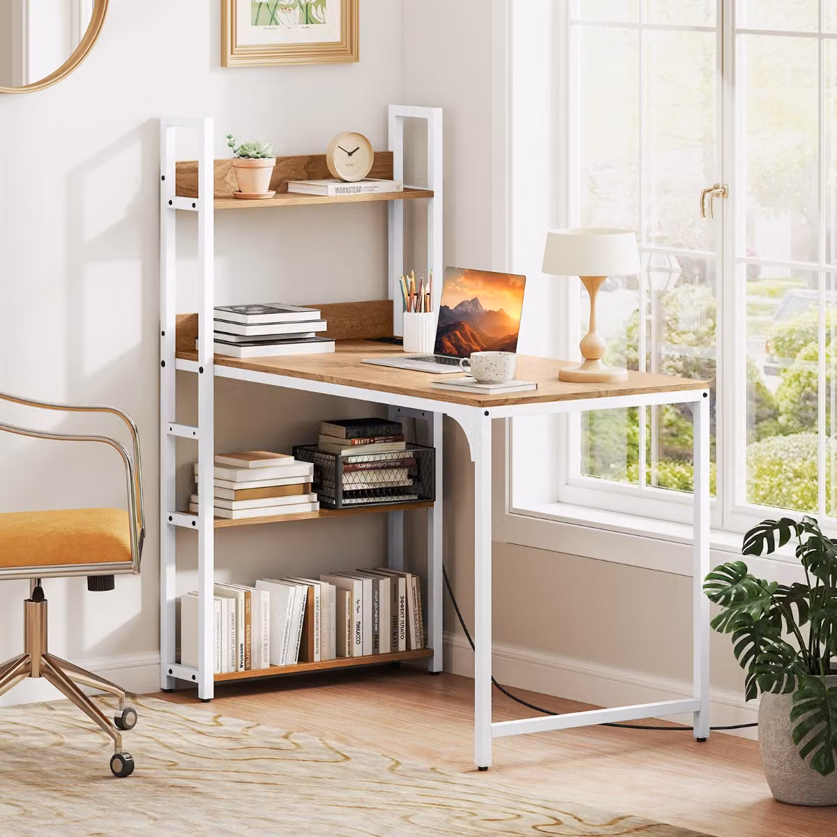 Scrivania da studio e computer Costway con ciabatta elettrica integrata, design moderno in bianco e legno, L: 120 cm