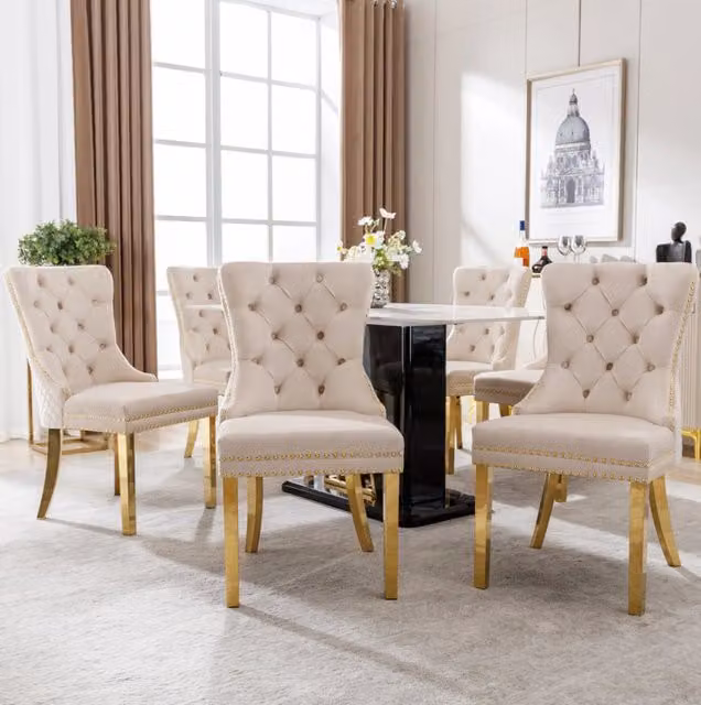 Set di 6 sedie da pranzo ULEVR 50,5x45x95 cm in velluto beige, gambe in acciaio inox dorato e piedi regolabili