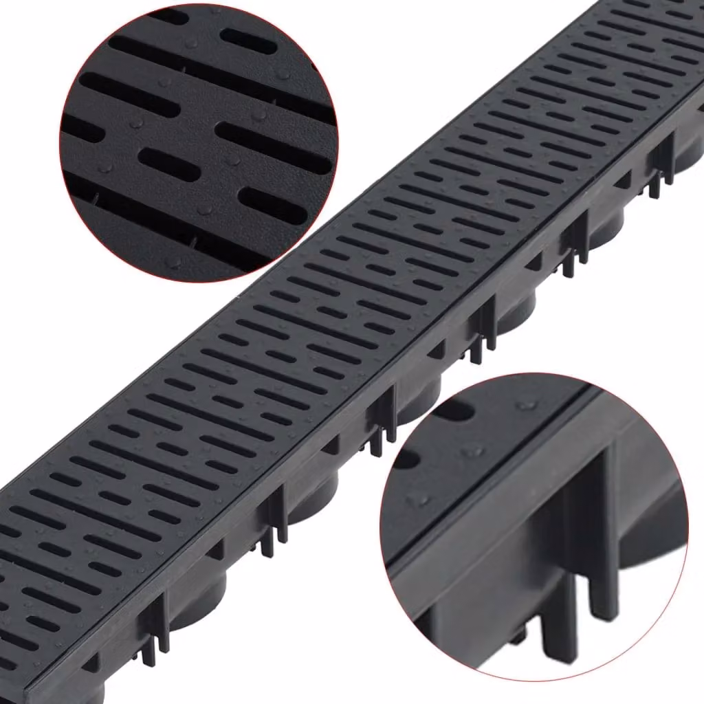 Set di tre canaline di drenaggio in plastica nera da 3 m – 2