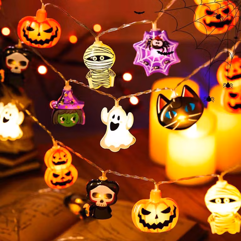 Catena luminosa a tema Halloween, 3 metri, 20 LED, con motivi di zucca, fantasma e strega, luce bianco caldo