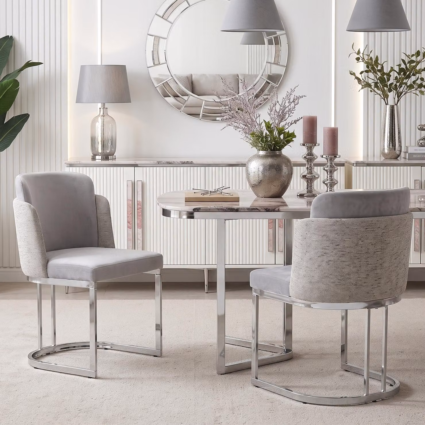 Flieks: 2 sedie da pranzo con gambe argentate, comode e traspiranti, rivestite in tessuto di chenille, ideali per la cucina, imbottite, colore grigio chiaro e argento