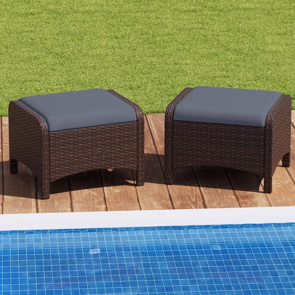 Set di 2 poggiapiedi da giardino in rattan sintetico con cuscini rimovibili resistenti alle intemperie, Pouf da esterno multiuso Grigio e Marrone – 2