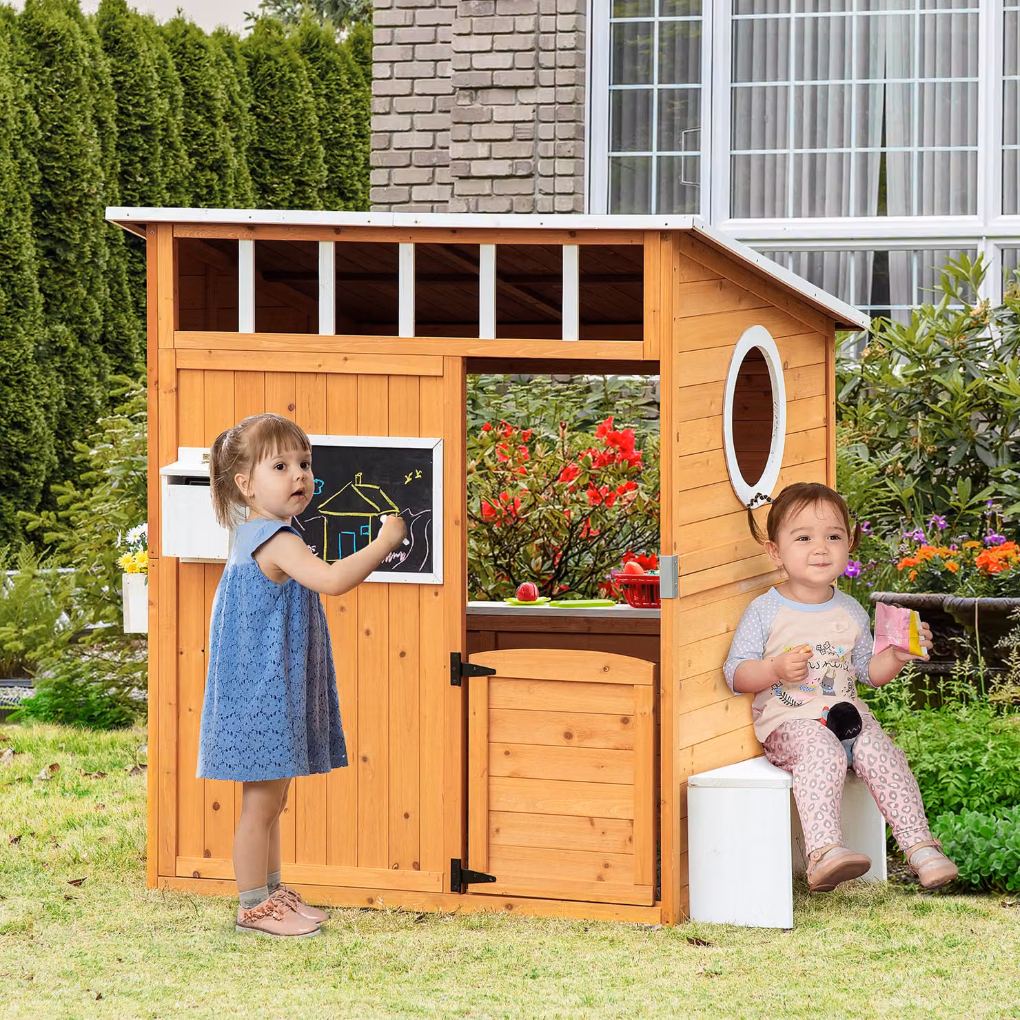 Casetta per bambini Outsunny in legno naturale con cassetta delle lettere e portavaso – 2
