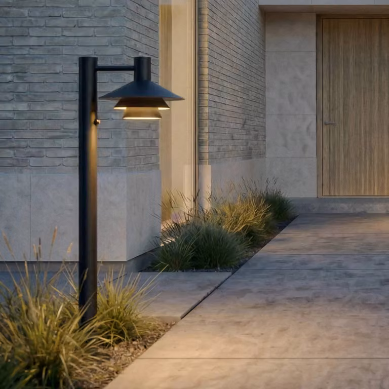 Lampione a LED Lucande Montaro, 100 cm, antracite, con sensore Montaro, Nero, Alluminio, Moderno