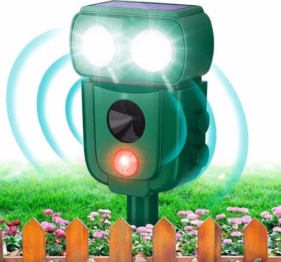 Dispositivo lampeggiante a energia solare per allontanare gli animali