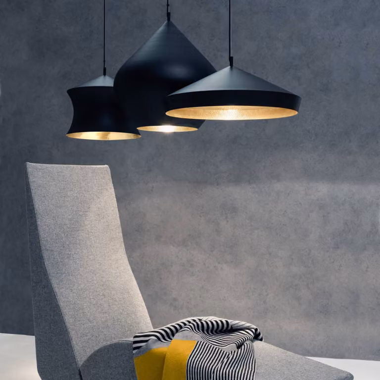 Tom Dixon Lampada a sospensione Beat Flat, dimmerabile, Nero, Soggiorno / Sala da pranzo, Ottone, Design, Lampada a sospensione