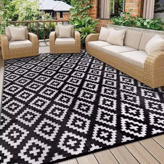 Tappetino resistente ai raggi UV e all'acqua, con aspetto simile al paglia, reversibile, ideale per il campeggio, colore nero, dimensioni 150 x 245 cm
