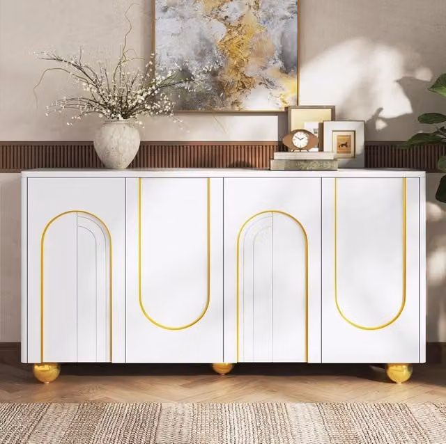 Sideboard a 4 ante con linea ad arco dorata; 140x40x74 cm; in MDF e truciolare bianco