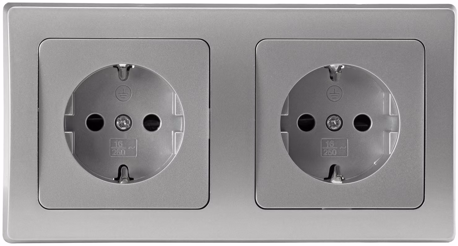 ChiliTec DELPHI set 2 prese di corrente + telaio a 2 vie 250V~/ 16A, attacco a spina, argento
