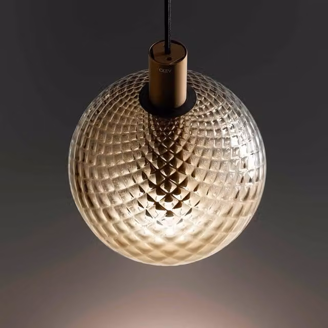 Lampada a sospensione Olev Beam Stick Nuance Balloton in vetro trasparente e metallo oro/ottone con LED e altezza regolabile