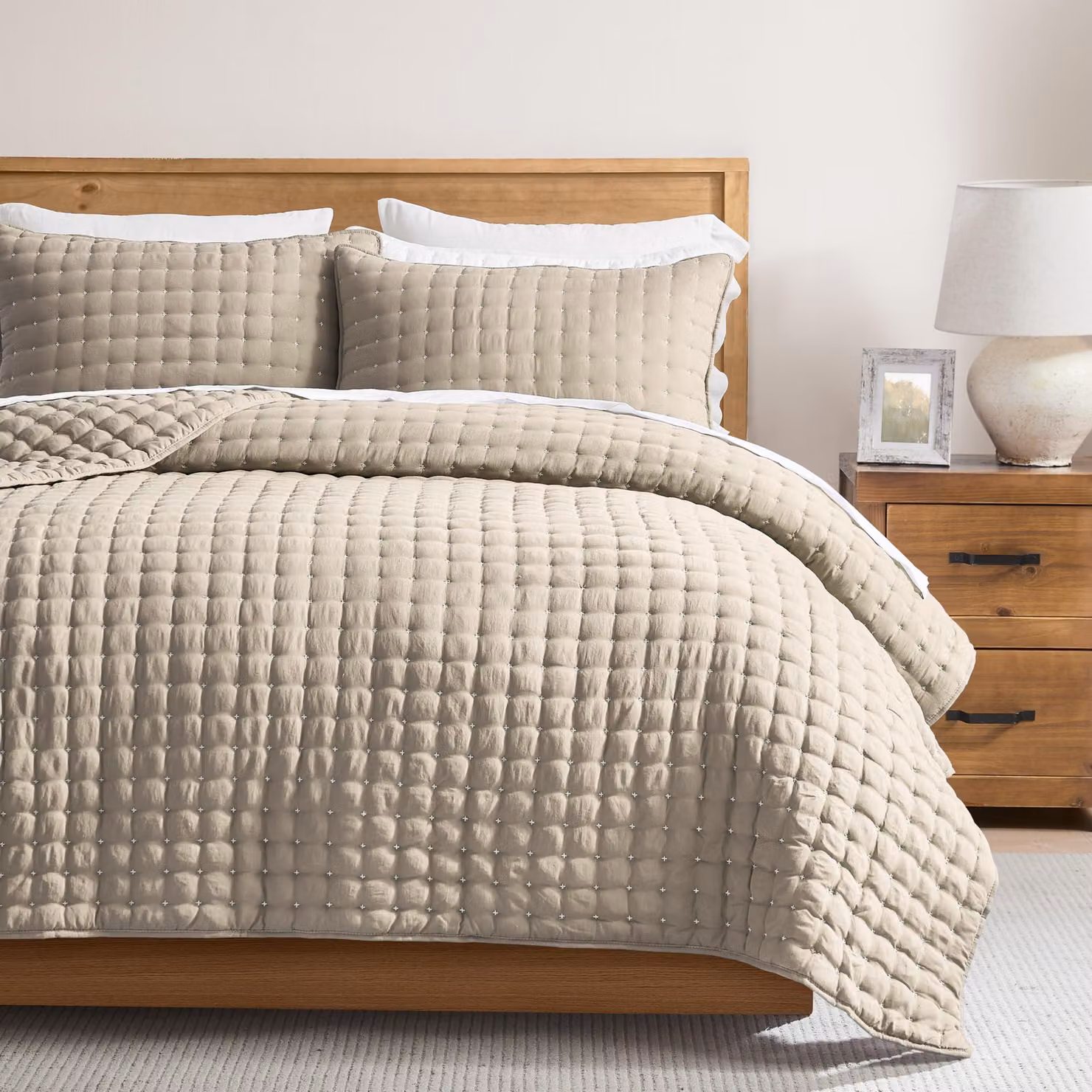 Elzusha - Set di lenzuola per letto matrimoniale, colore beige, dimensioni 200 x 220 cm