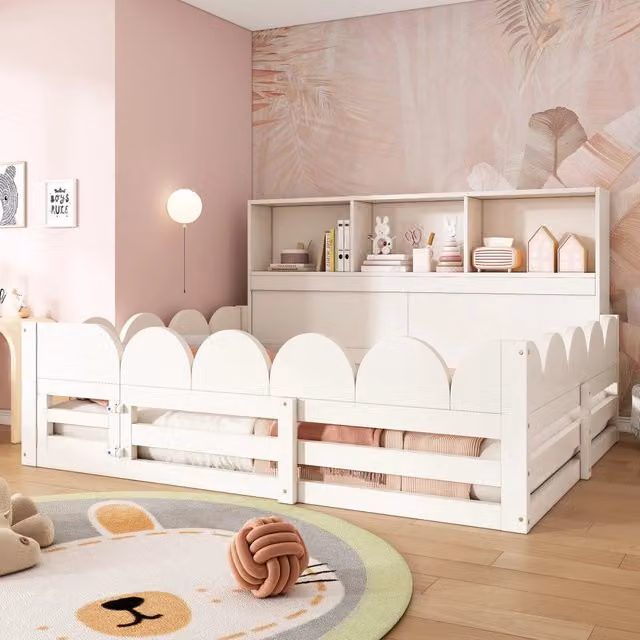 Letto per bambini REDOM in legno bianco con sponde, ripiani laterali e contenitore, L/P: 140 x 200 cm