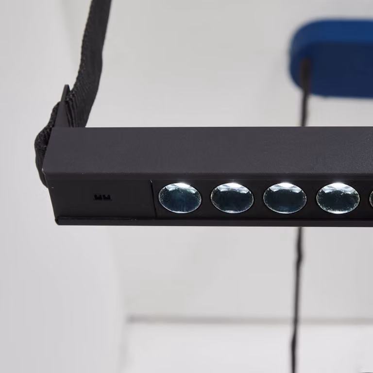 LOOM DESIGN Lampada LED a sospensione Belto, nera dimmerabile, Nero, Soggiorno / Sala da pranzo, Alluminio, Moderno