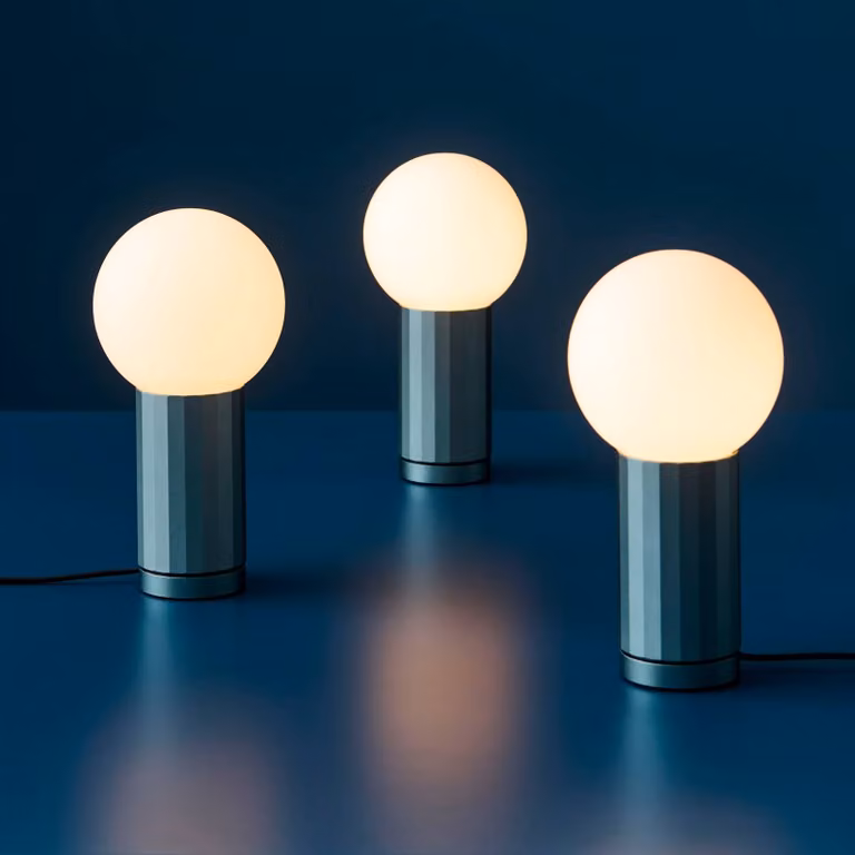 HAY Lampada da tavolo TURN ON, dimmerabile, Blu, Soggiorno / Sala da pranzo, Vetro, Moderno, Lampada da tavolo