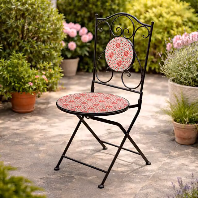 Sedia da giardino pieghevole Marrakech rossa con cuscino in tessuto geometrico e struttura in acciaio verniciato a polvere