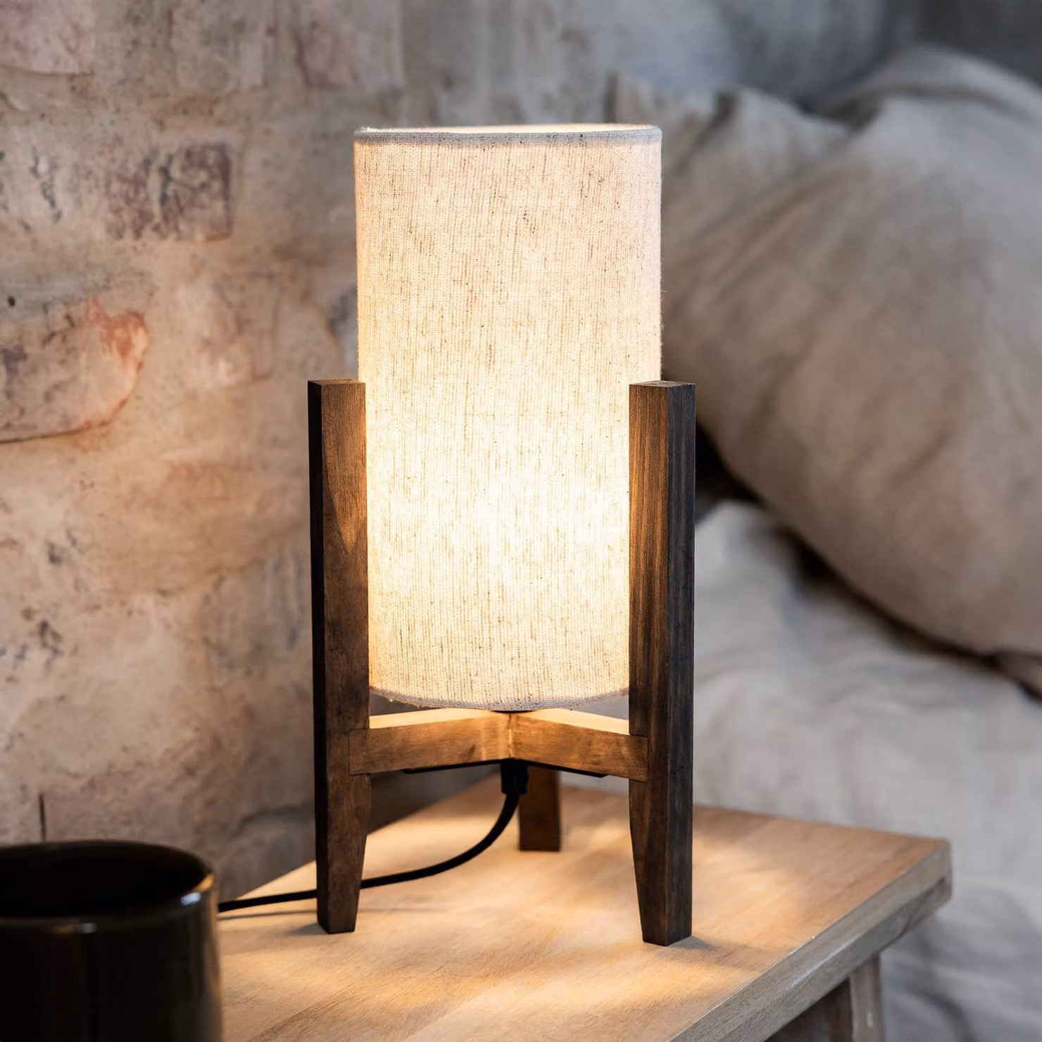 Markslöjd Lampada da tavolo Eruca, Legno scuro, Soggiorno / Sala da pranzo, Legno, Scandinavo, Lampada da tavolo