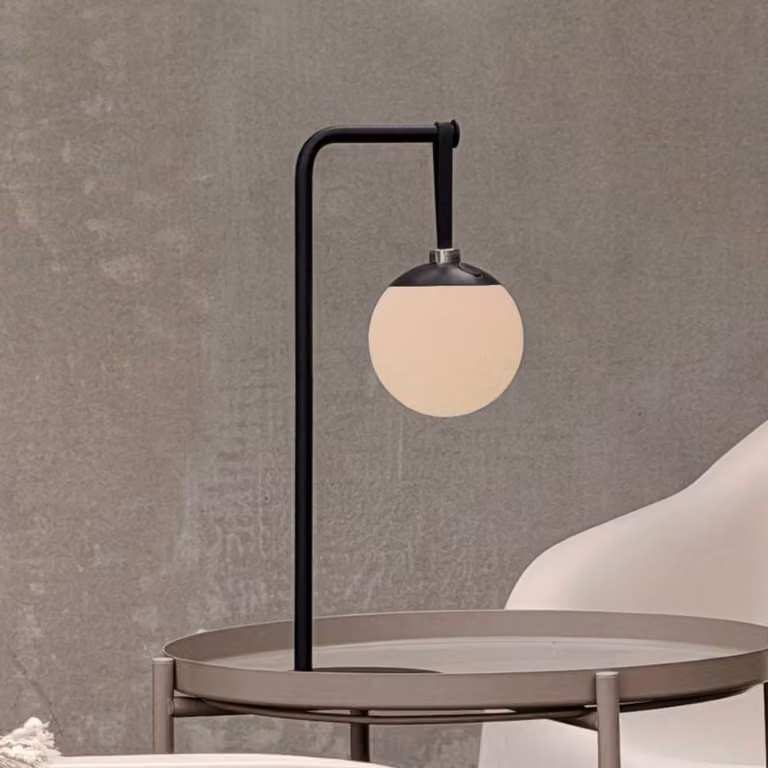 Dyberg Larsen Lampada decorativa a LED ricaricabile Odin, bianco e nero, IP44 dimmerabile, Nero, Plastica, Moderno