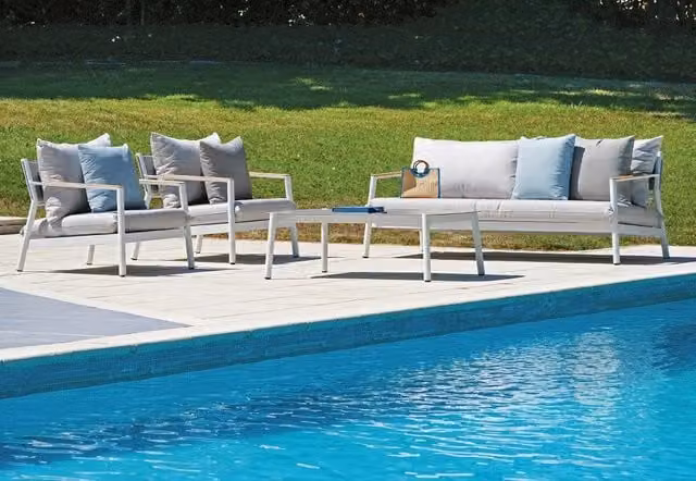 Set da salotto da esterno Classic Moia in alluminio bianco e teak con cuscini inclusi – 1
