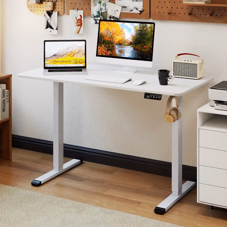Scrivania elettrica regolabile in altezza Costway bianca con memoria delle altezze e gancio per cuffie per home office