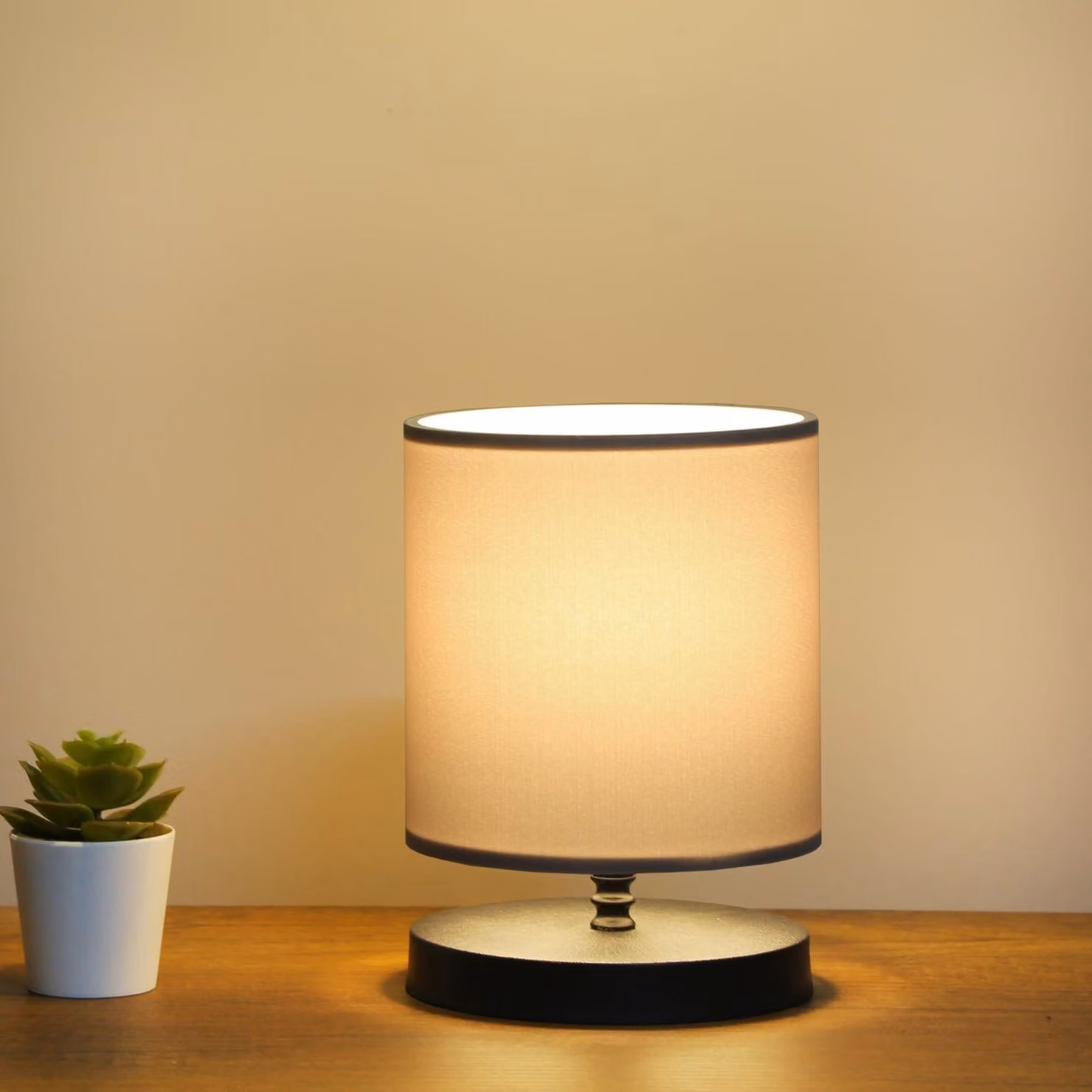 Opviq, lampada da tavolo di alta qualità, grigia, 15 x 15 x 22 cm | Corpo in tessuto, gambe in plastica, altezza con cavo: 100 cm | Attacco E14, max. 40 W | Design elegante per ogni ambiente.