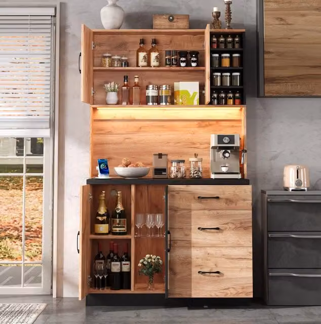 Mobile alto da cucina moderno 105x40x180 cm nero e effetto legno con illuminazione LED e prese elettriche europee