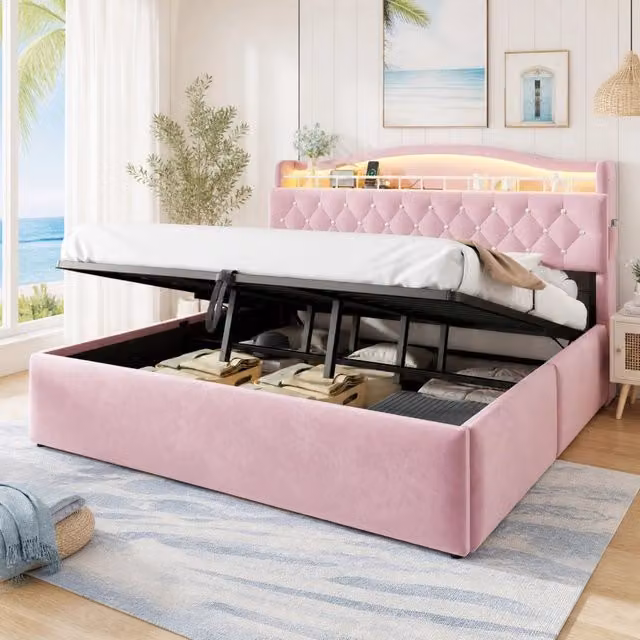 Letto imbottito MODFU in velluto rosa con contenitore idraulico, testiera con LED, porta USB e mensola integrata, L/P: 180 x 200 cm