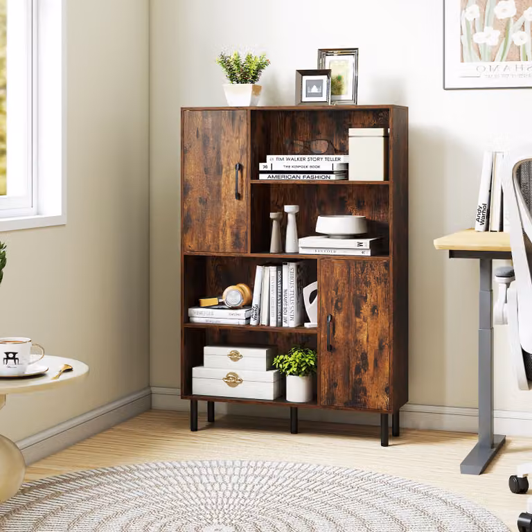 Credenza da cucina e libreria verticale Costway in legno marrone con 2 ante e ripiani aperti in stile industrial