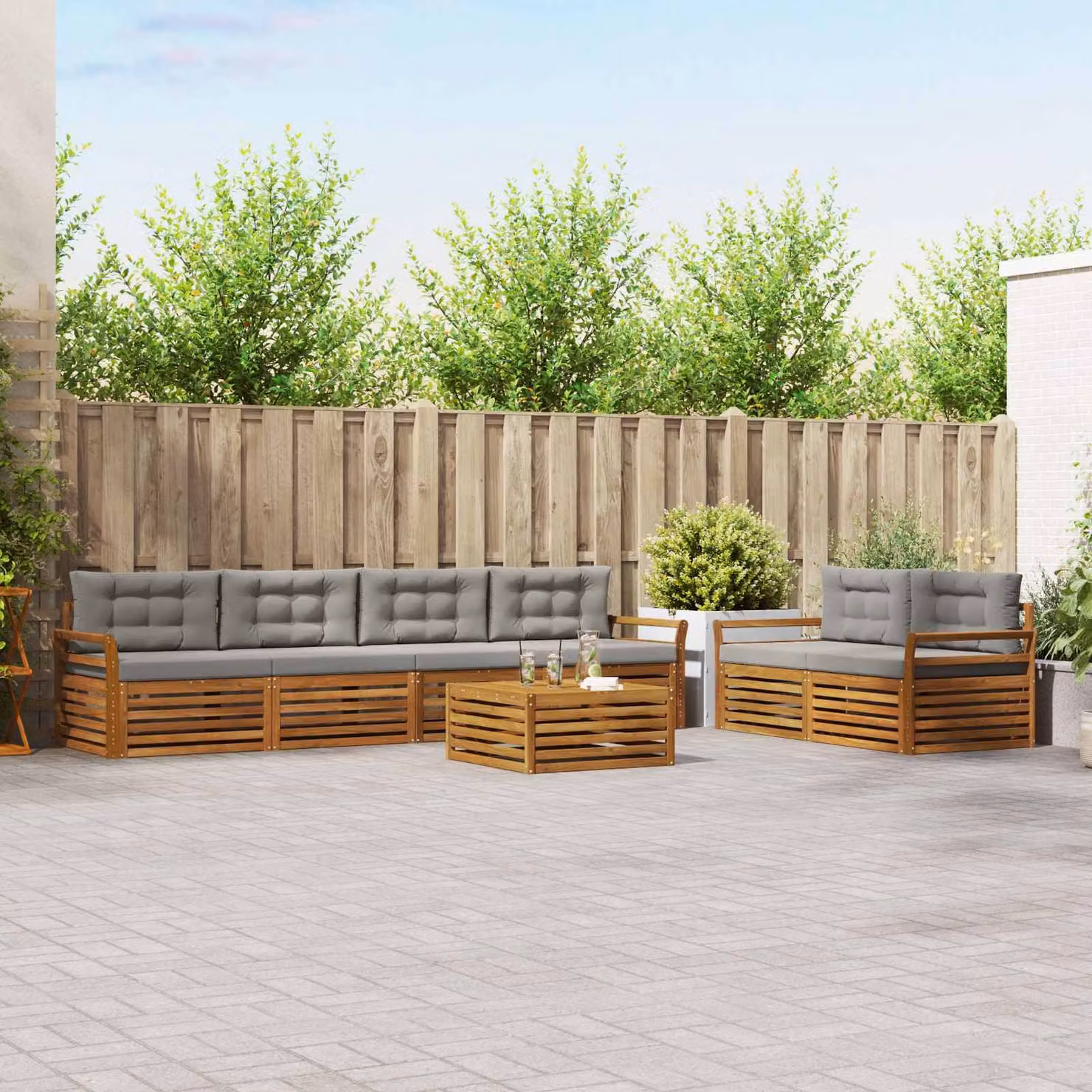 Set di divani da esterno vidaXL 7 pz in legno di acacia con tavolo da caffè e cuscini, colore beige e grigio