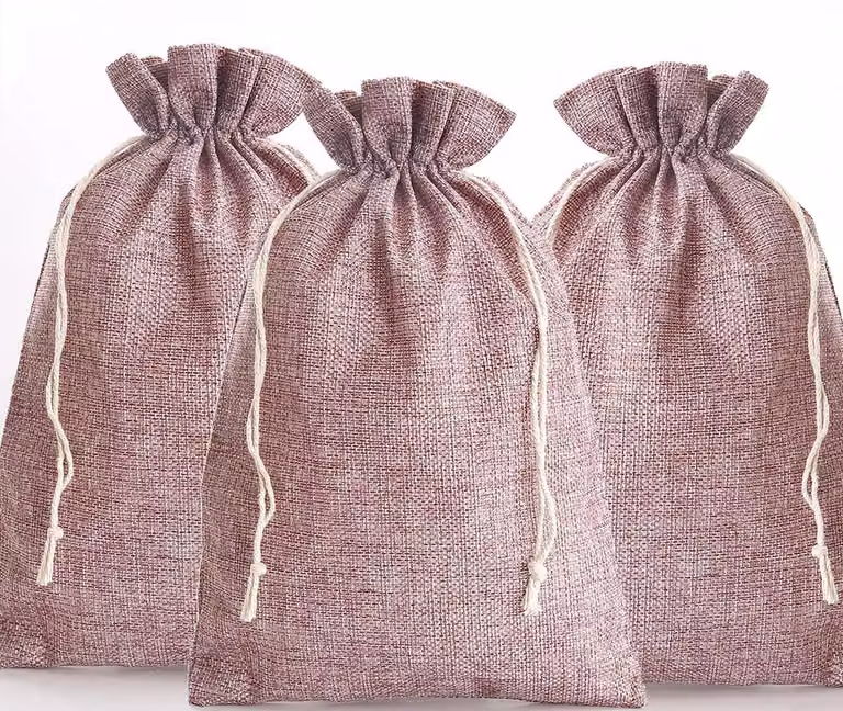 Sacchetti di juta, confezione da 12, ideali per l'avvento. Dimensioni: 20x30 cm, con cordoncino per la chiusura