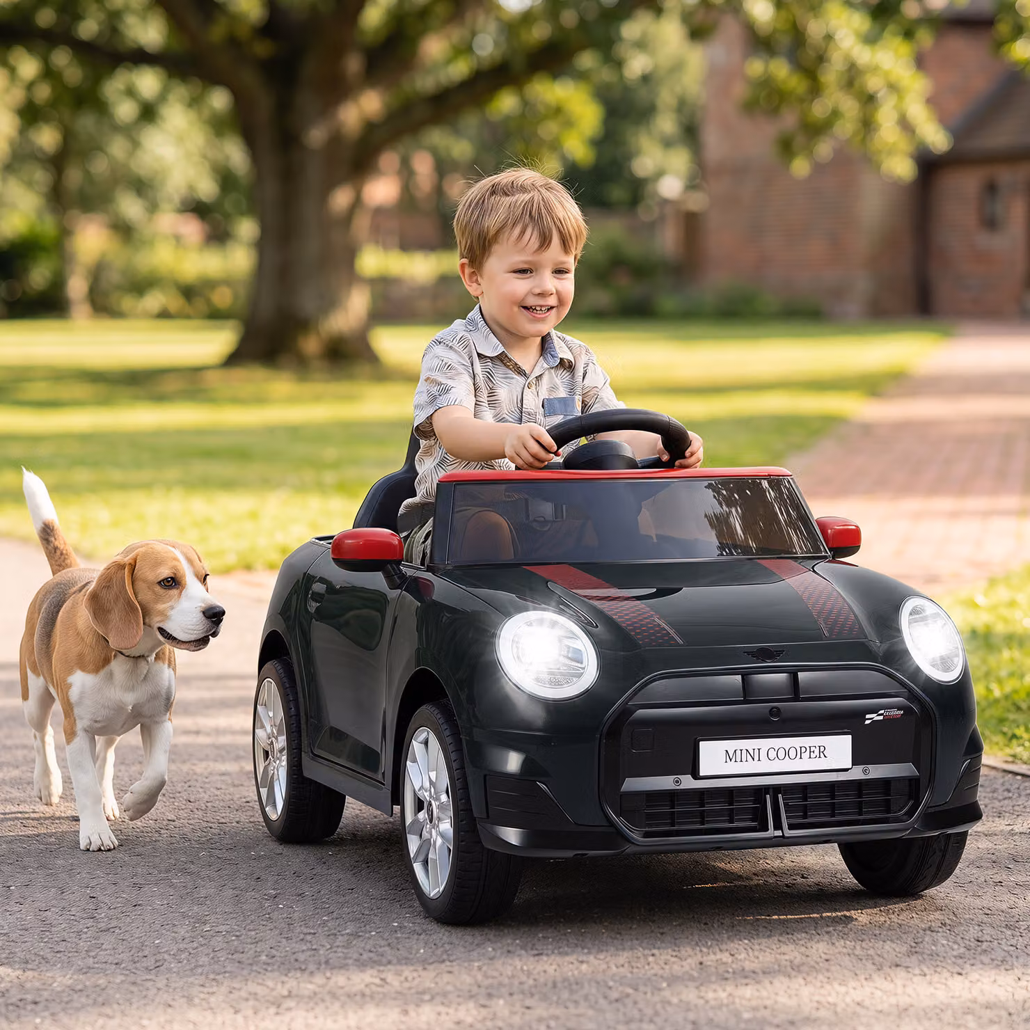 Auto elettrica per bambini Costway BMW Mini Cooper con telecomando, luci LED e musica, 12V, Nero
