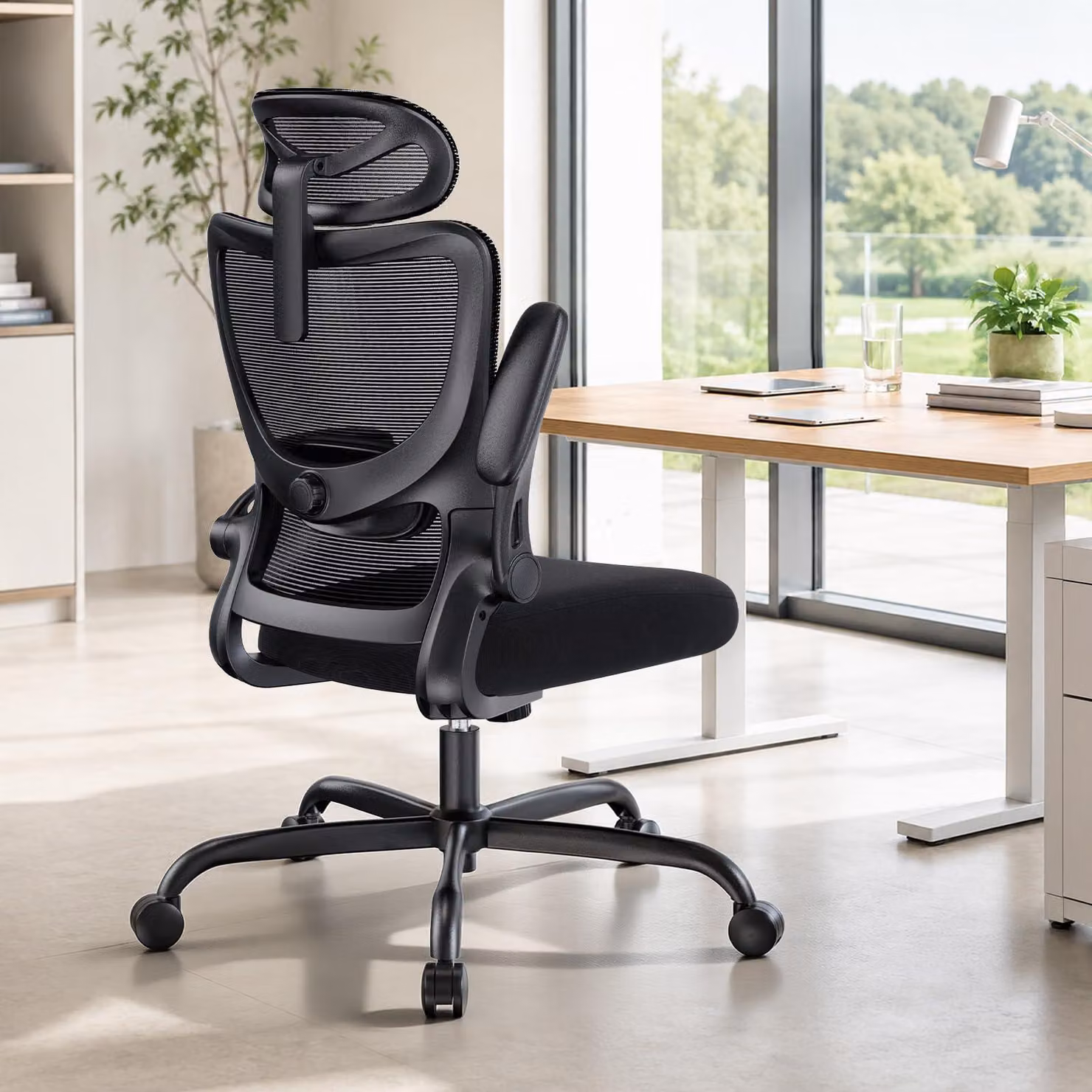 Sedia da ufficio ergonomica, colore nero, con braccioli regolabili in 3D e realizzata in materiale a rete