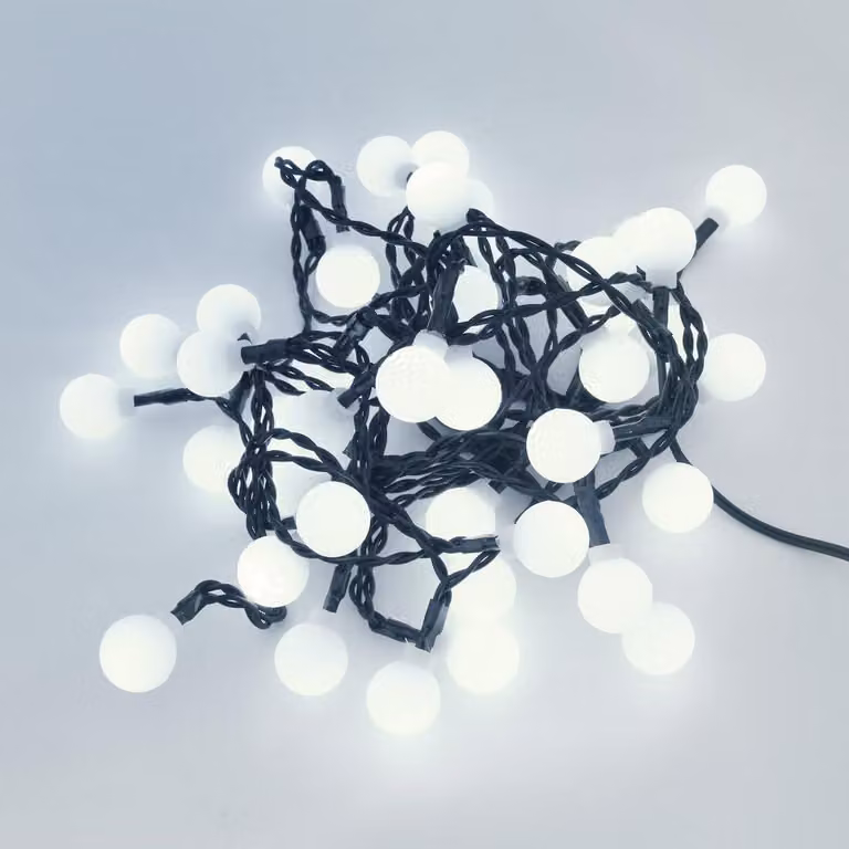Catena luminosa a LED, 4 metri, 40 lampadine, luce bianca fredda, grado di protezione IP44, ideale per decorazioni esterne
