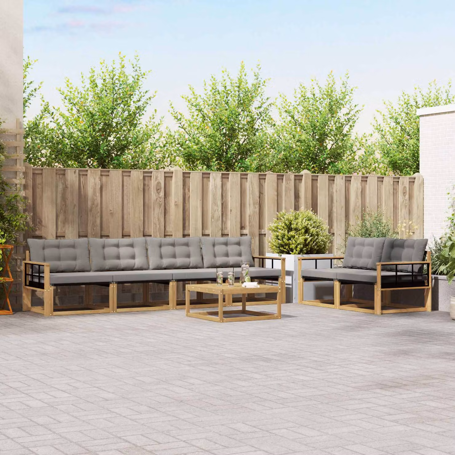 Set di divani da esterno vidaXL 7 pz in legno di acacia con tavolino e cuscini, Bianco e Grigio