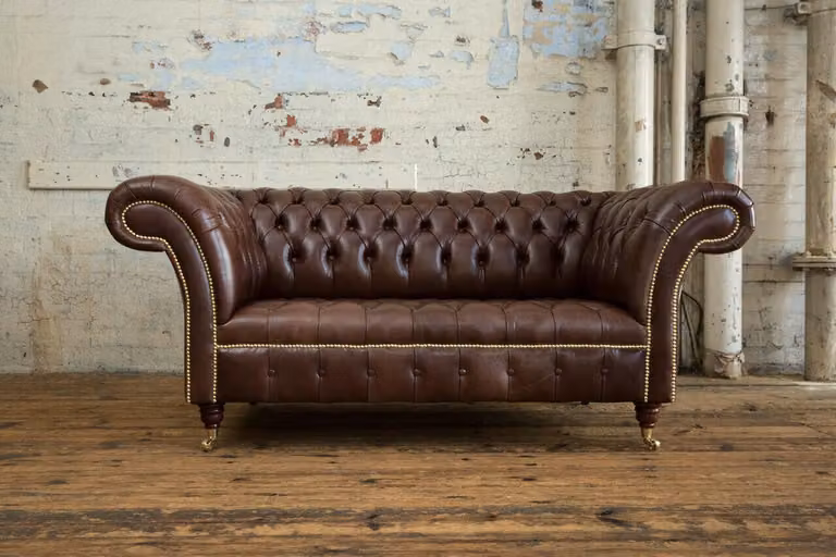 Klassische Chesterfield möbel Wohnzimmer Sofa Couch Sitz Polster couchen Sofas