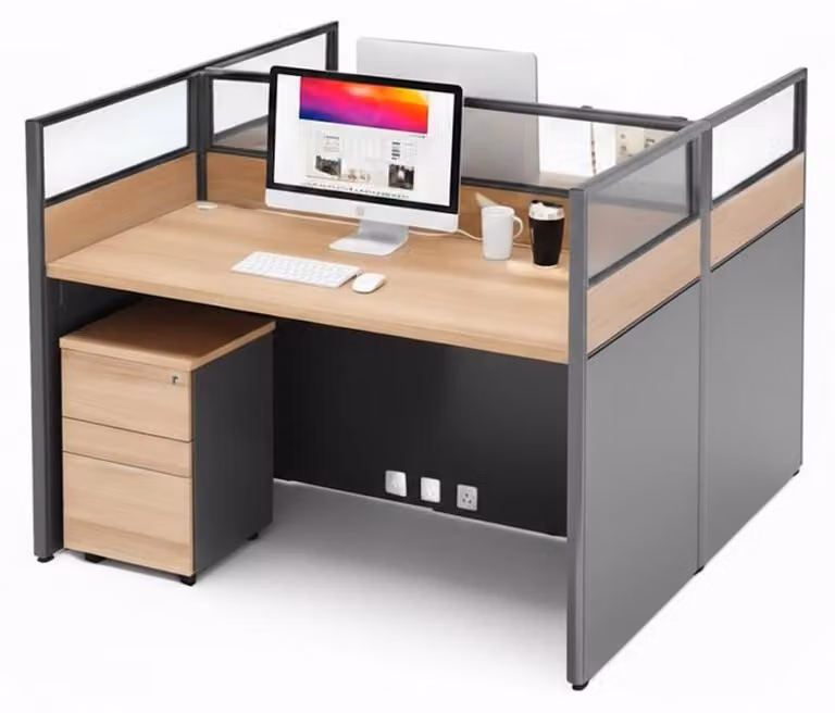 Sistema moderno per postazioni di lavoro in ufficio, completo di pannelli fonoassorbenti grigi