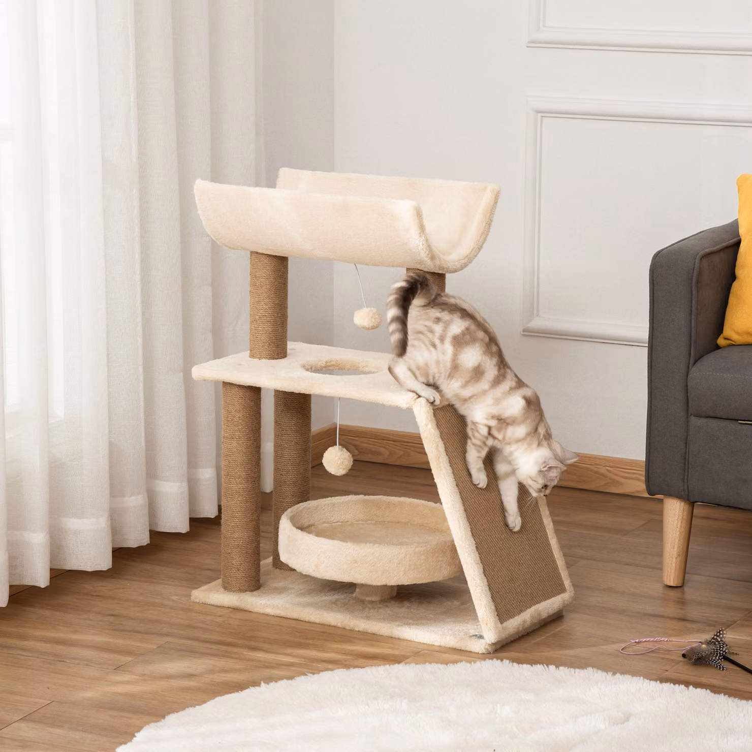 Albero Tiragraffi per Gatti PawHut con Lettino, Cuccia e Tappetino in Legno, Peluche e Sisal, L/P/H: 60 x 30 x 76 cm, Marrone Chiaro e Beige – 2
