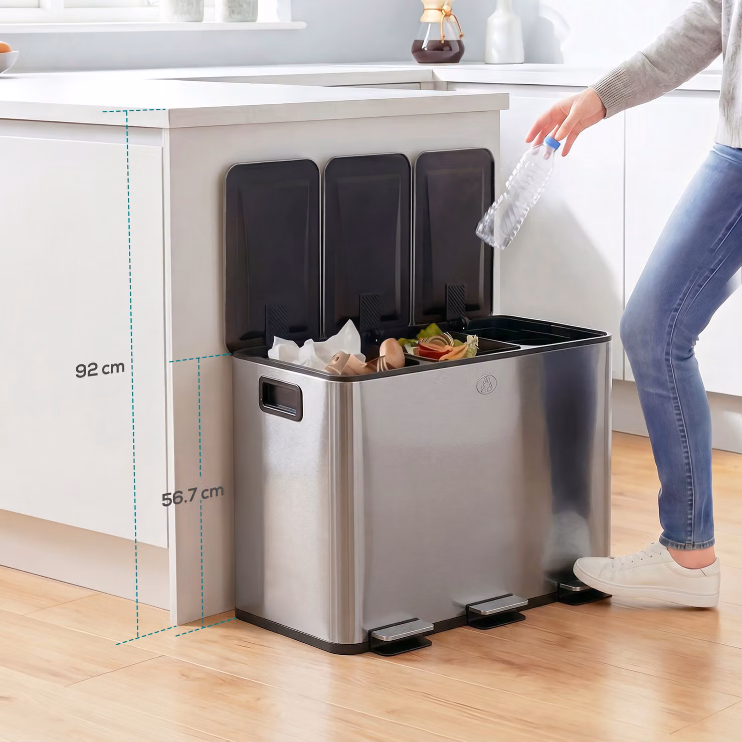 HOMCOM Bidone Immondizia a 3 Sezioni da 60L con Chiusura Silenziosa e Filtro Odori, Acciaio Inox e Plastica, Colore Argento, L/P/H: 61.9 x 36.6 x 56.7 cm – 2