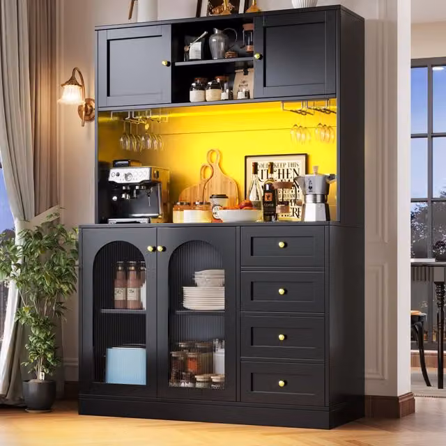 Credenza Mivray per cucina e soggiorno con ante in vetro, illuminazione LED integrata e dettagli dorati, colore nero opaco, L/P/H: 120 x 40 x 188 cm