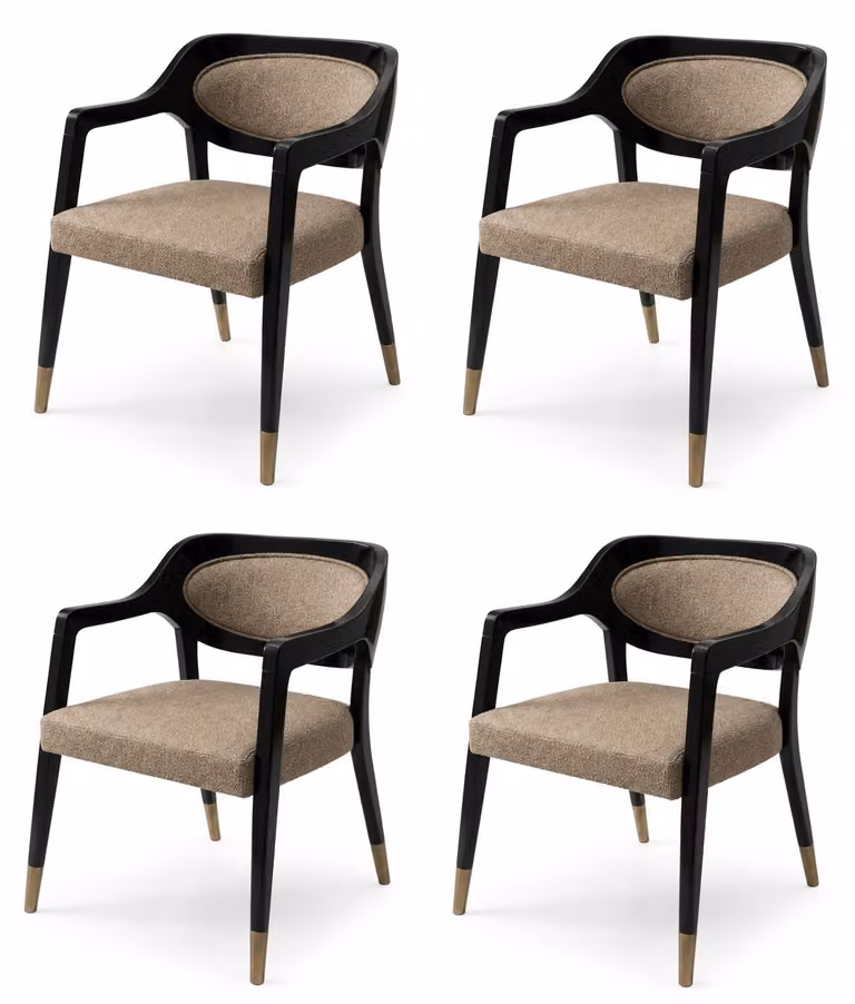Quattro sedie moderne, dal design elegante e realizzate con materiali di alta qualità