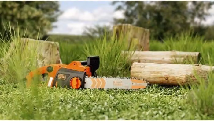 Motosega, BLACK+DECKER BECS1835-QS, 1800 W, lunghezza lama 35 cm, velocità catena 14,5 m/s