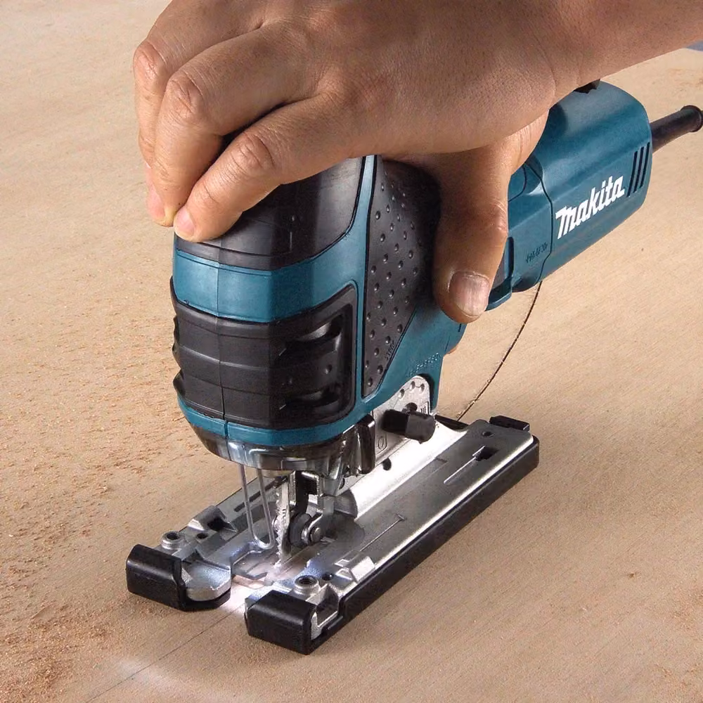 Seghetto alternativo Makita 4351FCTJ da 720W – 2