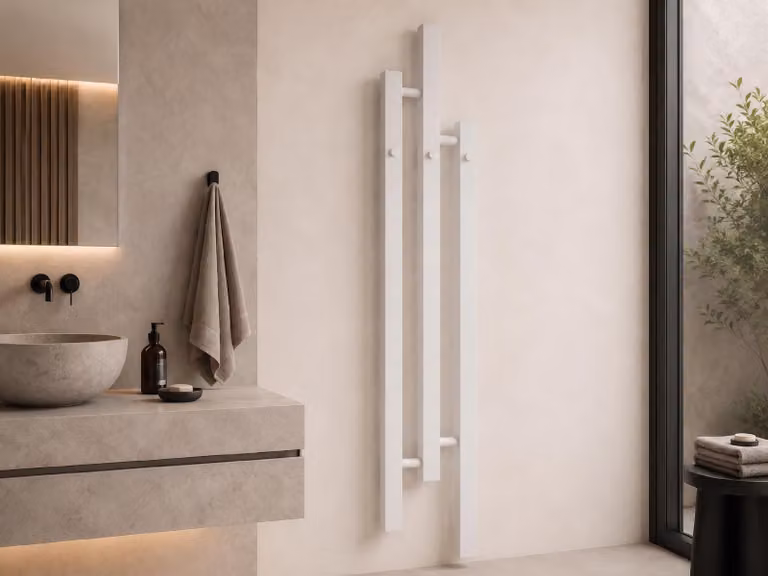 Radiatore da bagno Fabiano - con ganci per asciugamani - attacco laterale - 251 W - bianco lucido - 1200x220 mm