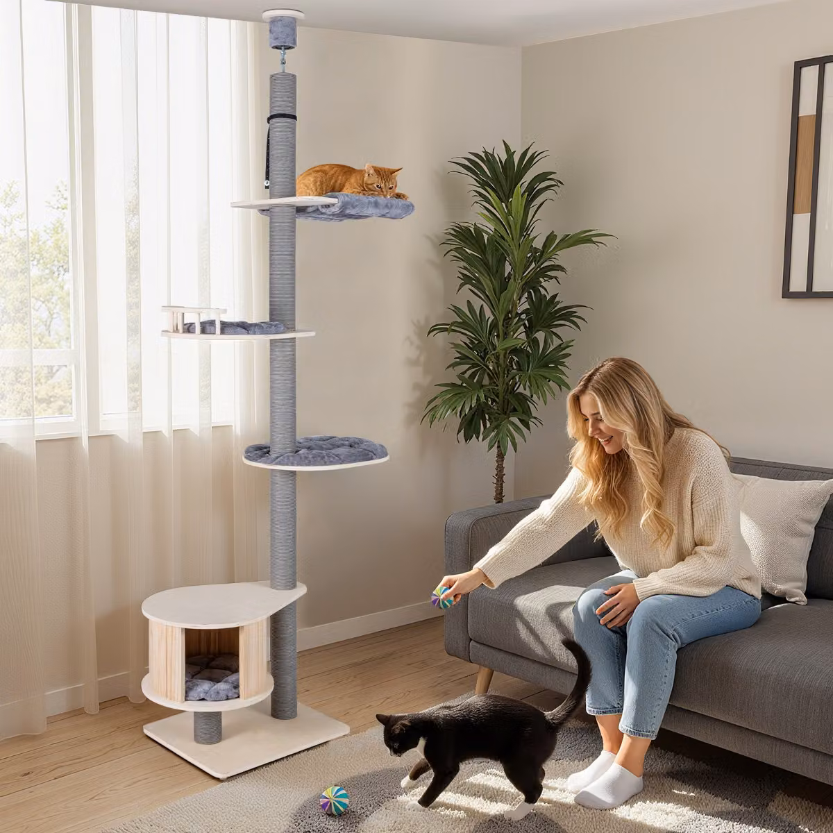 Albero per gatti a soffitto Costway in legno grigio con altezza regolabile per arrampicata e gioco