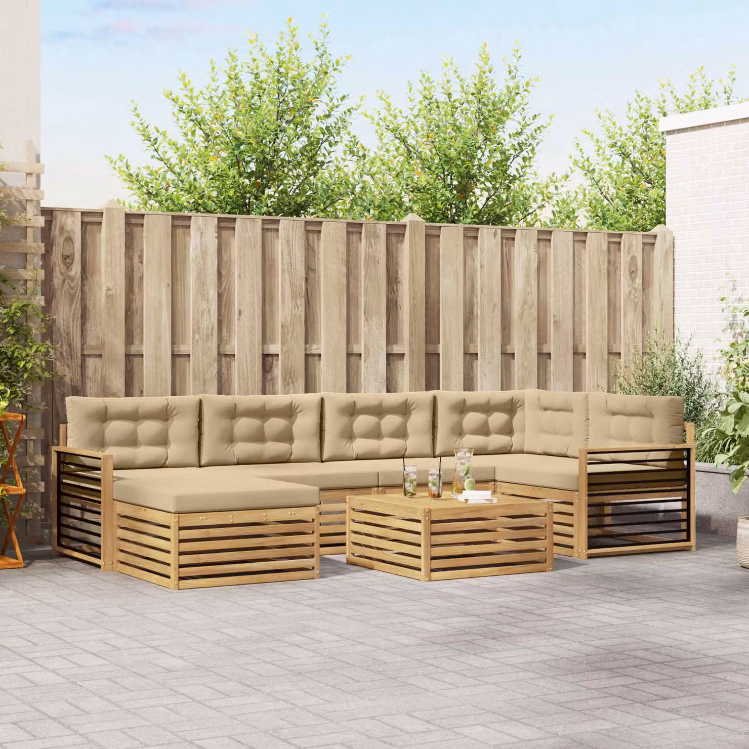 Set di divani da esterno vidaXL 7 pezzi in legno di acacia con cuscini, colore bianco, beige e marrone