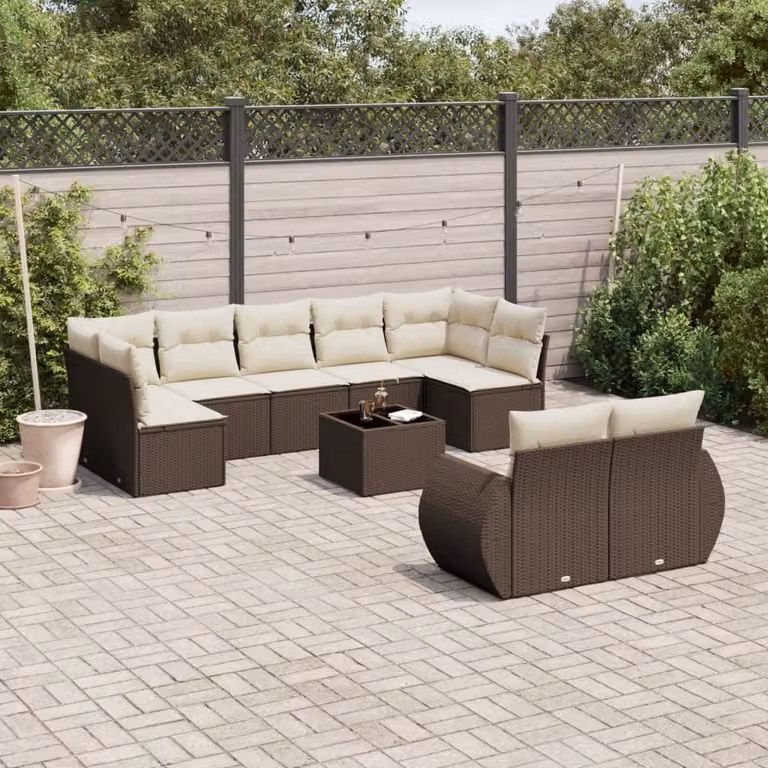 vidaXL Set Divani da Giardino 10 Pezzi in Polyrattan Marrone con Cuscini Bianchi e Tavolino da Esterno