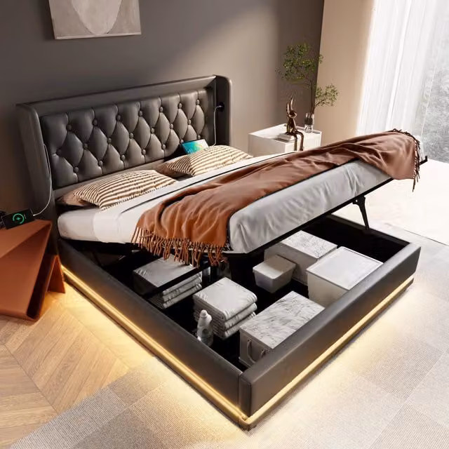 Letto contenitore matrimoniale OKWISH in similpelle nera con porte USB e Tipo C e illuminazione LED su tre lati, L/P: 140 x 200 cm – 1