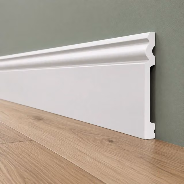 pacco da 100ML di Battiscopa RESISTO in polimeri extracompatti mod. DUCALE Bianco mis. 180x15mm