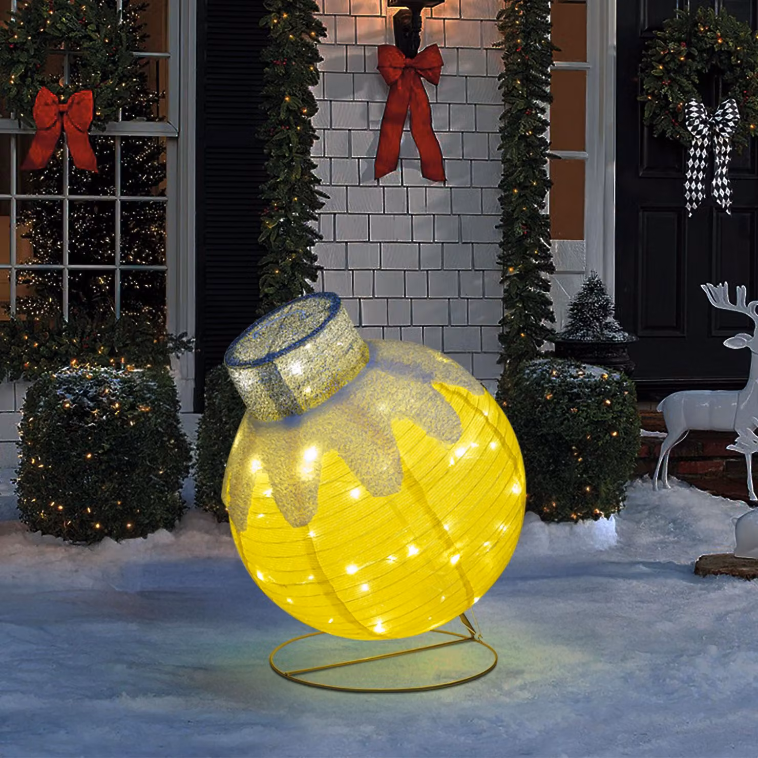 Luci di Natale con collegamento alla rete elettrica - Globo gigante illuminato XL 83 x 60 cm - Per aree interne e esterne coperte - Giallo - LED bianchi caldi + telecomando