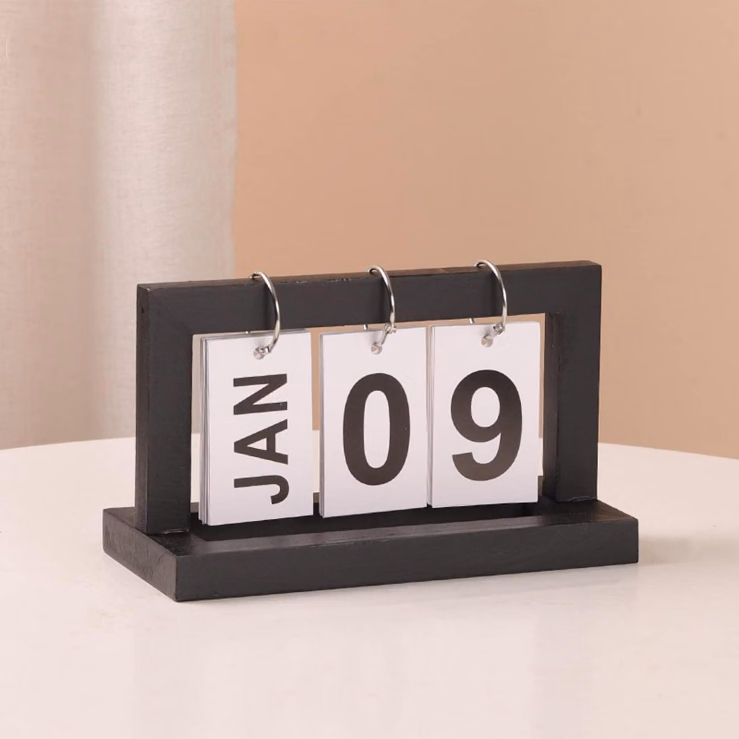 Calendario da tavolo in legno, design decorativo, per ufficio o scrivania, colore nero, dimensioni 20x12x9 cm