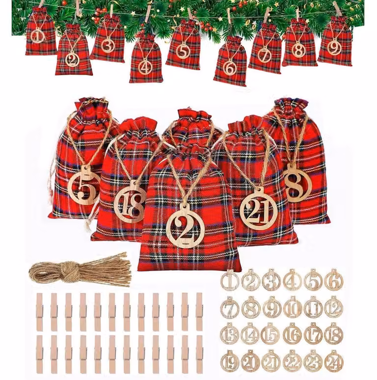 Calendario dell'Avvento da riempire, con 24 sacchetti di juta, colore rosso, con numeri in legno, dimensioni 10x15 cm